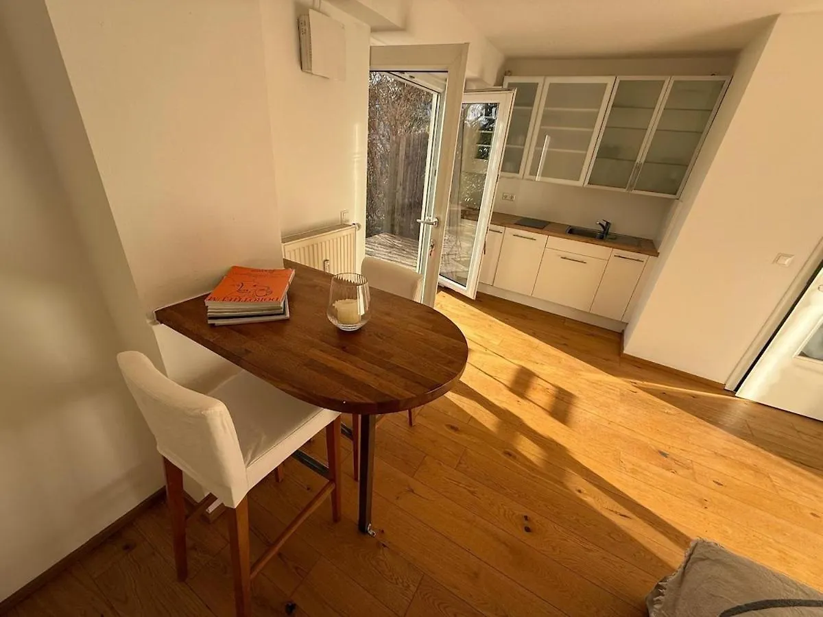 Appartement Cozy Studioapartment With Graden In Graz Free Parking Oostenrijk